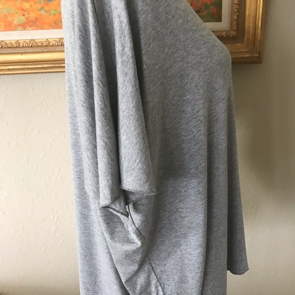 Basic Solid Tee - Picture 5 of 6